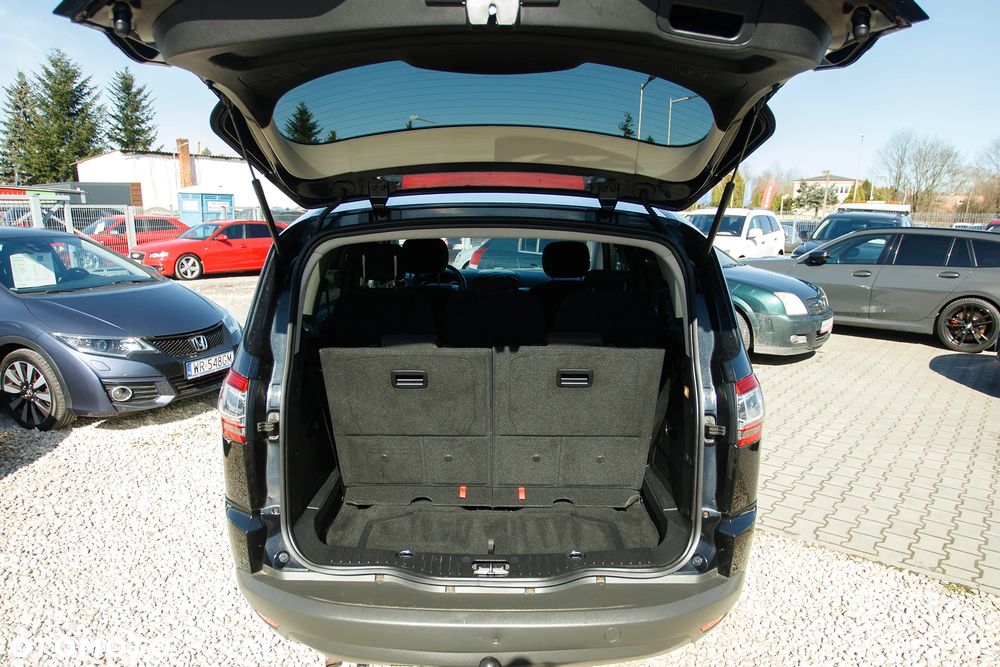 Ford S-Max 2.0 FF Titanium - 34
