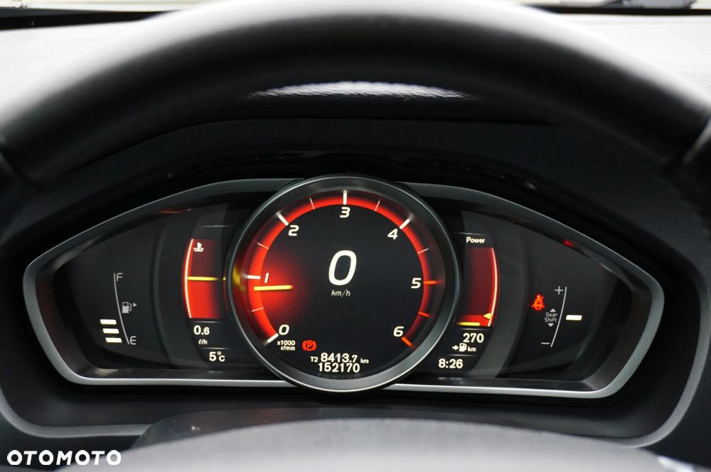 Volvo V40 Cross Country D2 Momentum - 27