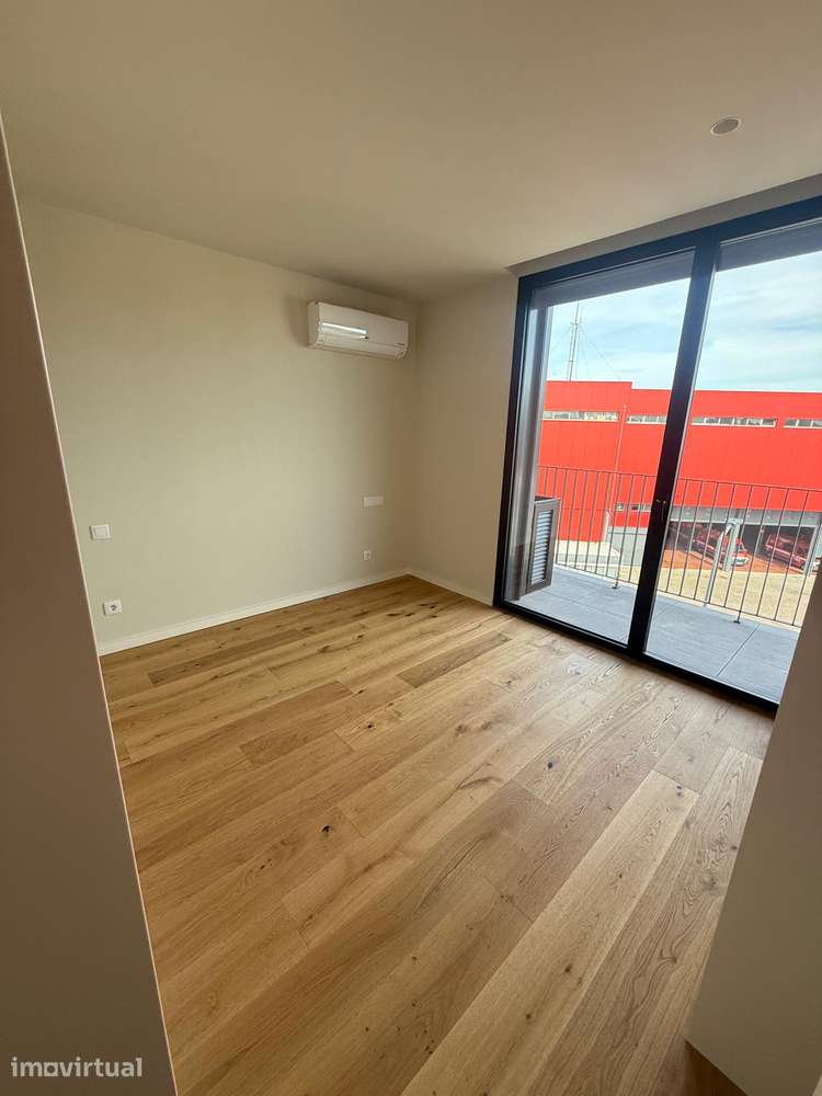 Apartamento T1 com Varanda- Vila Nova de Gaia - CO - Grande imagem: 4/9