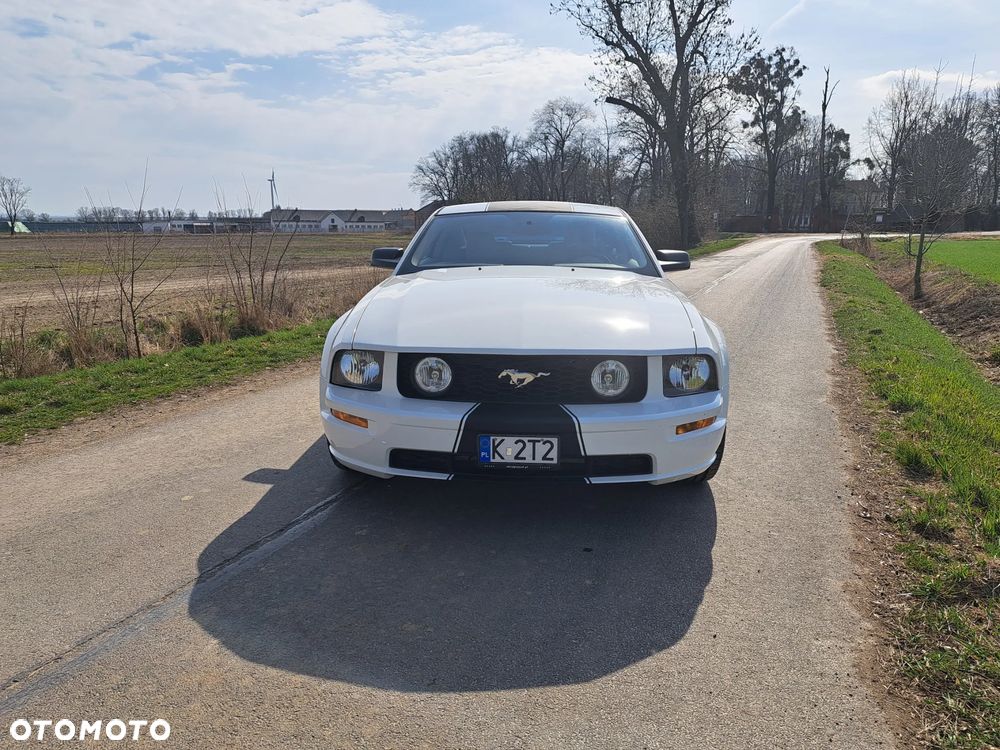 Ford Mustang - 4