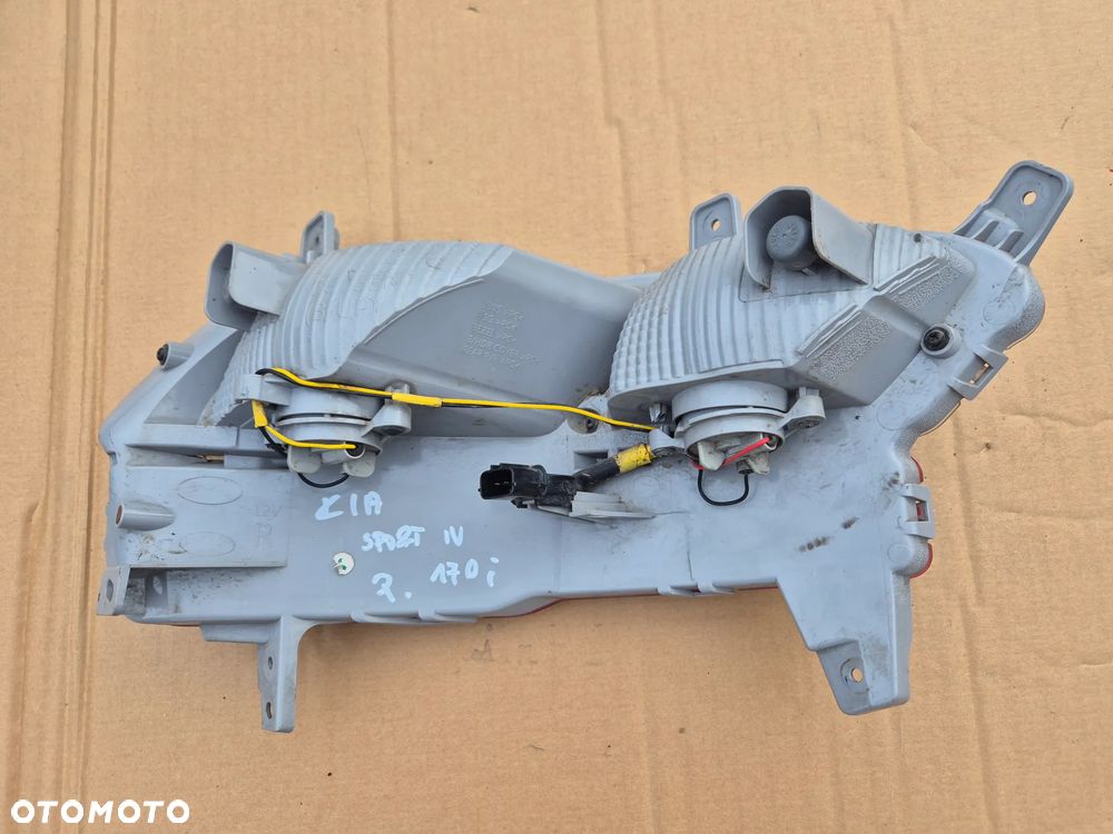 KIA Sportage IV lampa tylna prawa przeciwmgielna.2015-2021.OE.. - 2