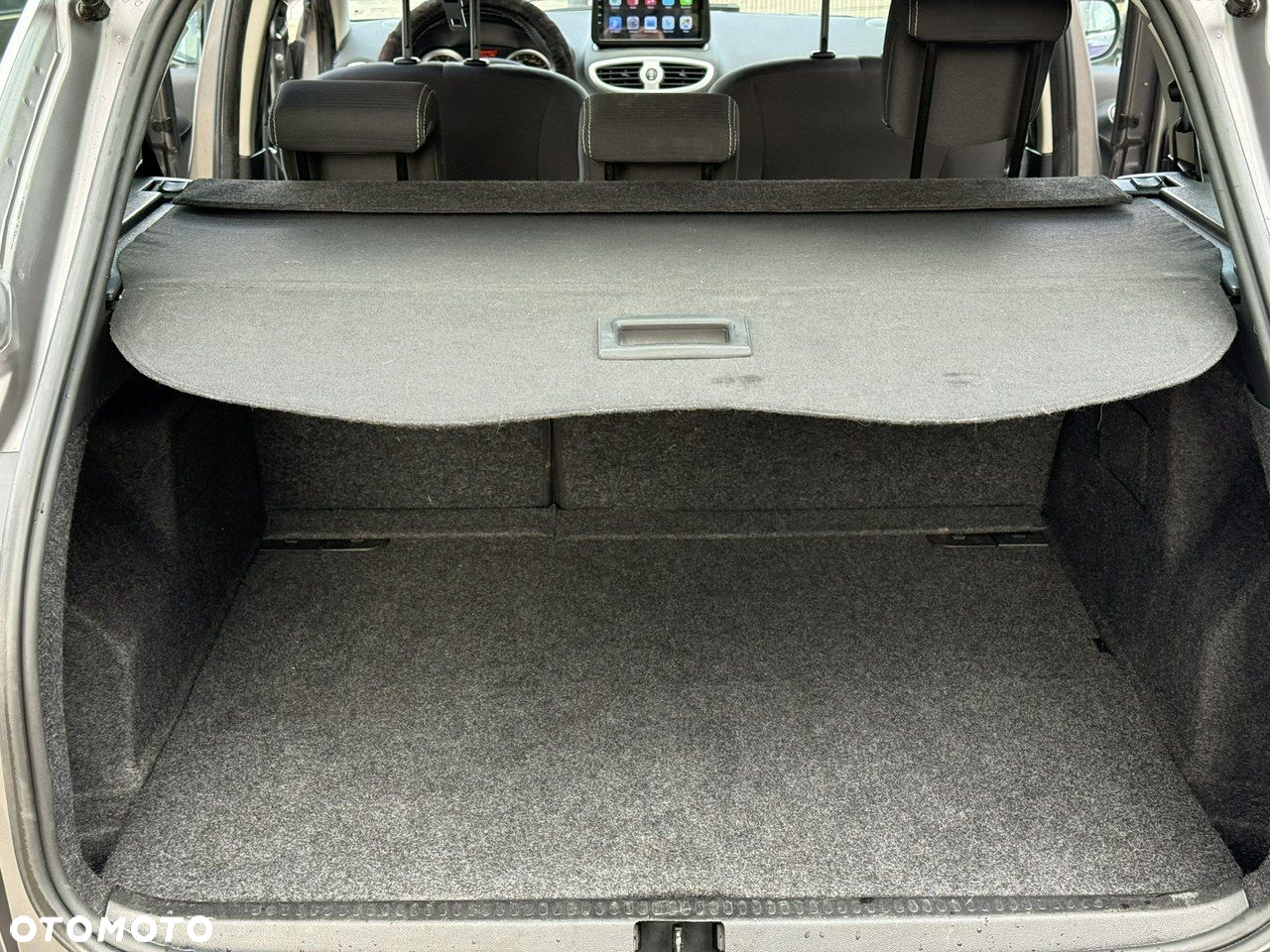 Renault Clio - 26