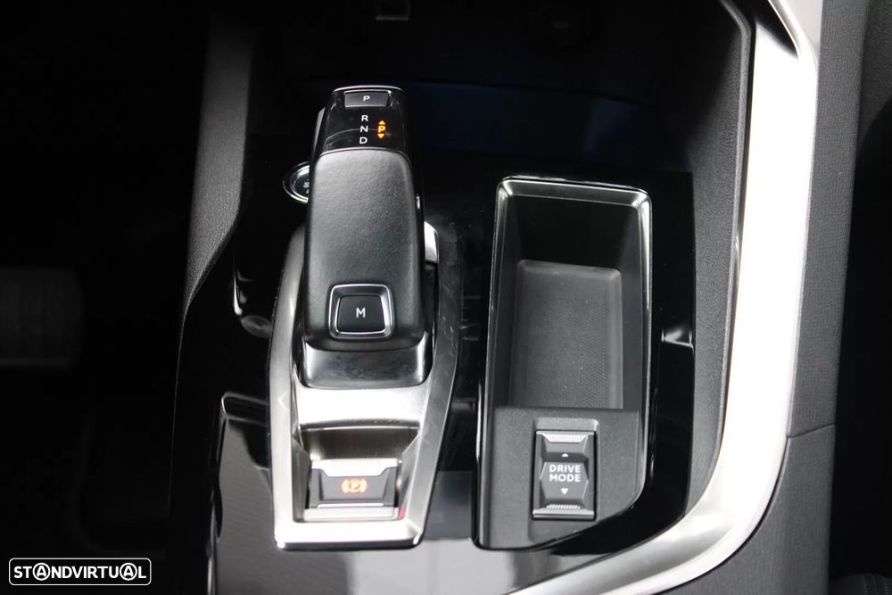 Peugeot 5008 1.5 BlueHDi Allure Pack EAT8 - 19