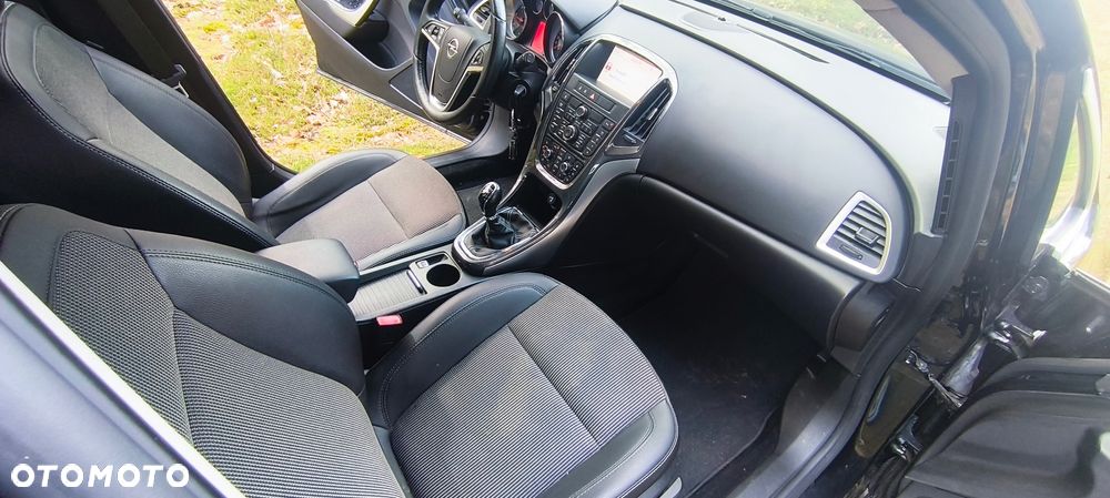 Opel Astra 2.0 CDTI Exklusiv - 18