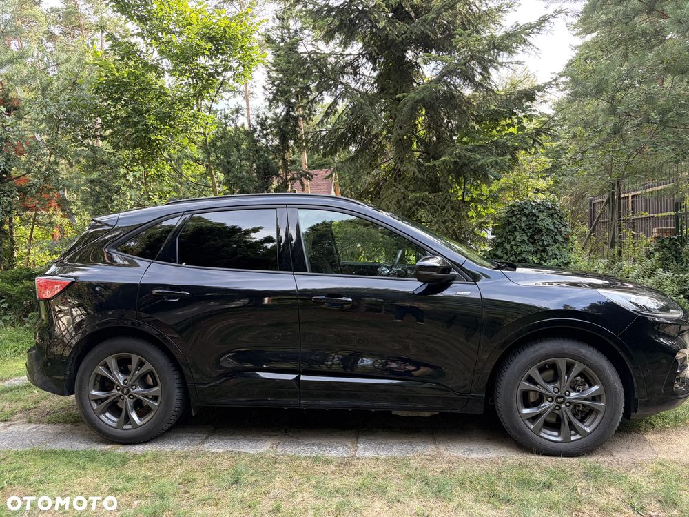 Ford Kuga - 1