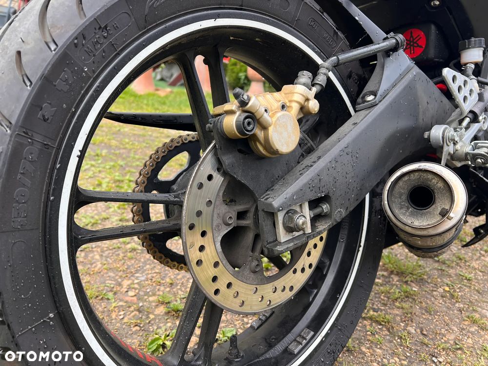 Yamaha YZF - 9