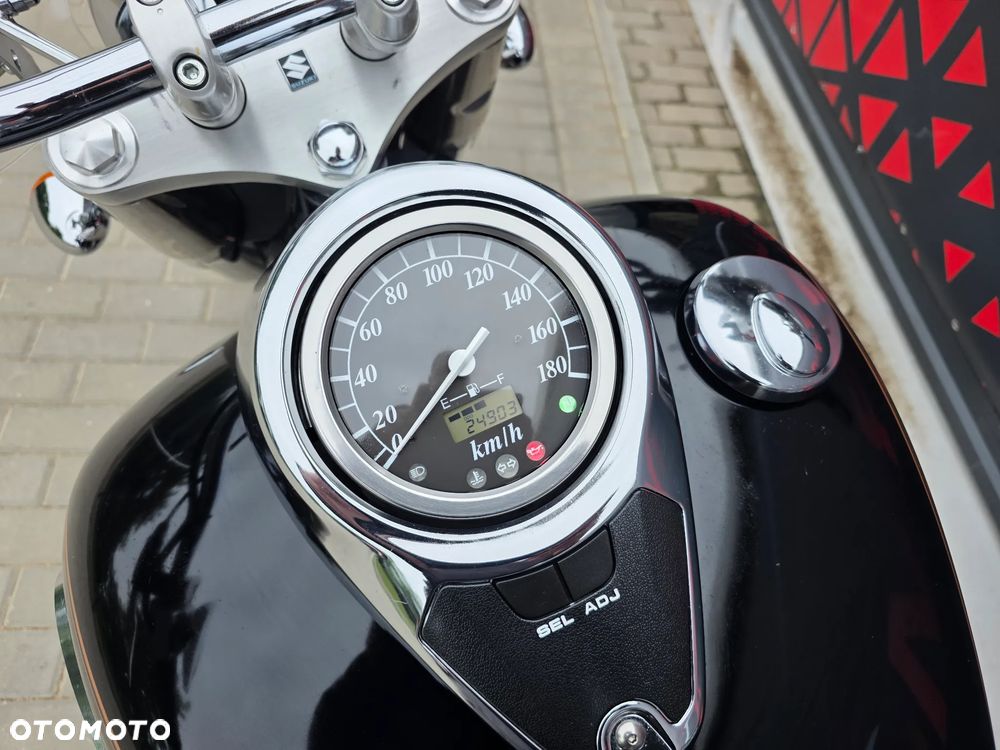 Suzuki VL 800 Volusia - 18