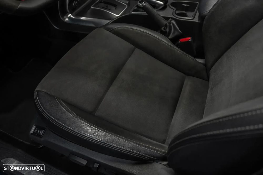 Mercedes-Benz X 250 - 26