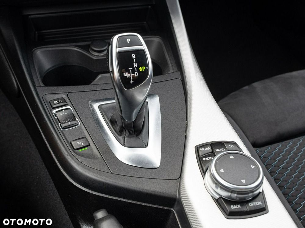 BMW Seria 1 M135i xDrive - 16