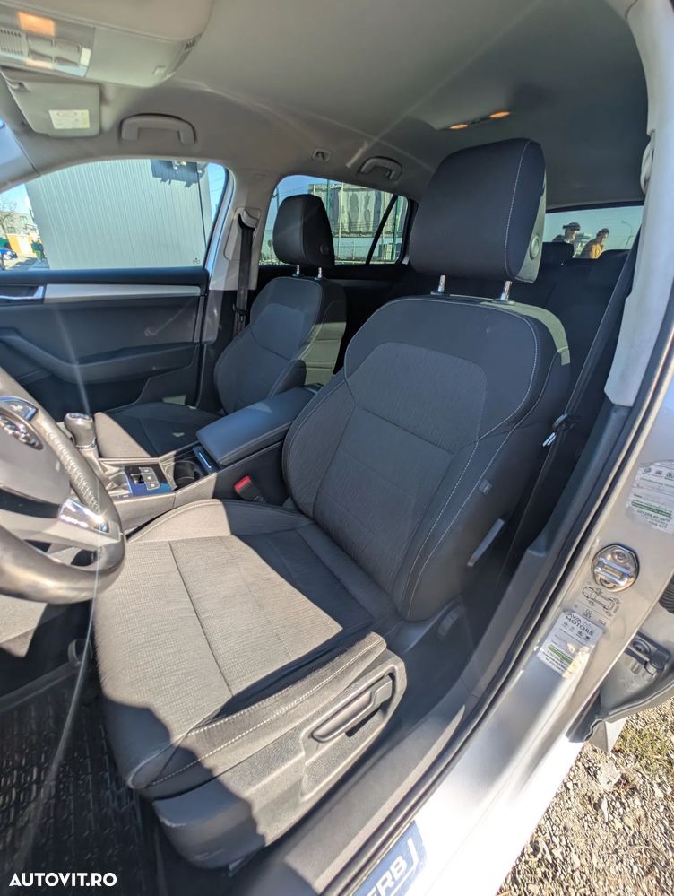 Skoda Superb 2.0 TDI 4X4 Style - 23