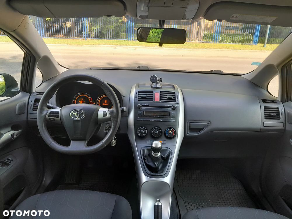 Toyota Auris 1.33 VVT-i Life - 11