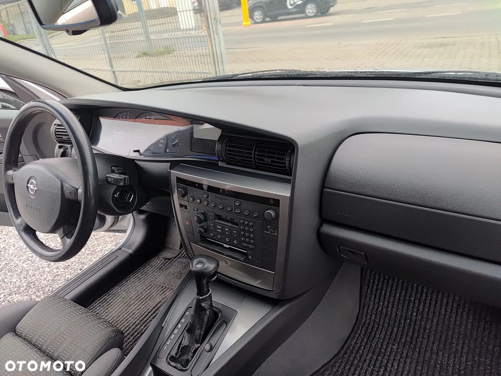Opel Omega 2.2 Elegance - 20
