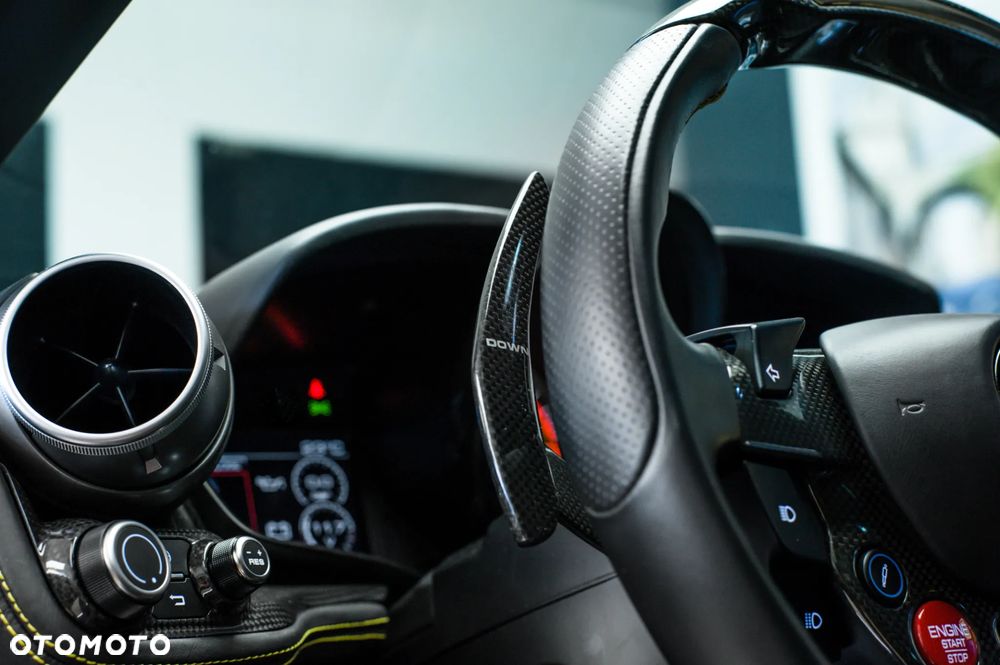 Ferrari GTC4Lusso - 21