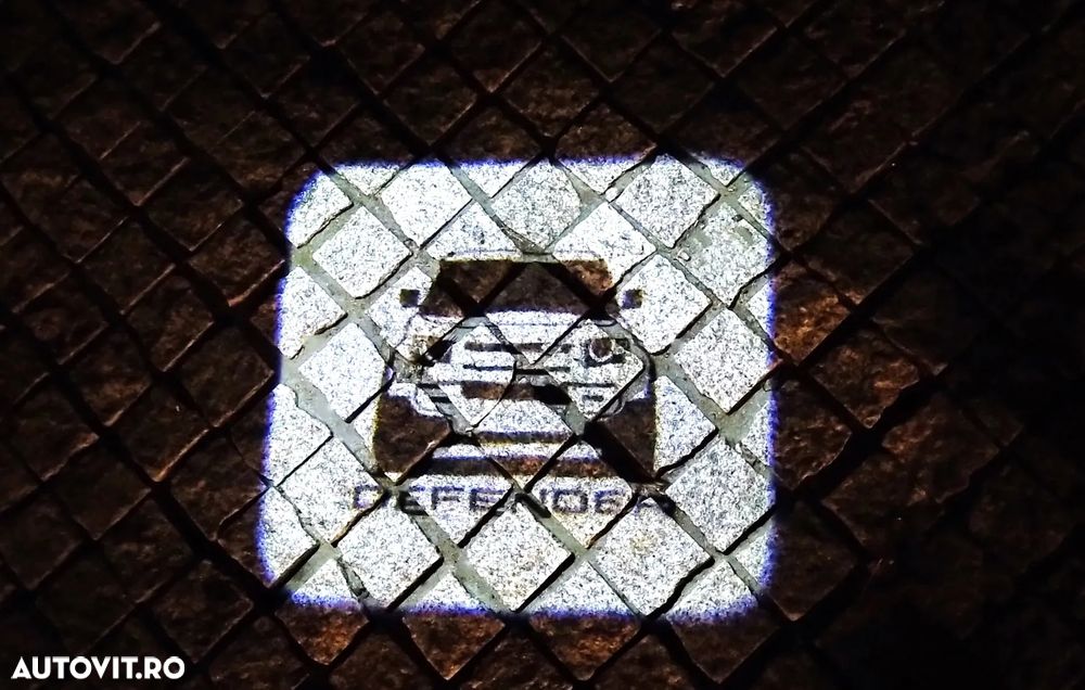 Land Rover Defender - 37