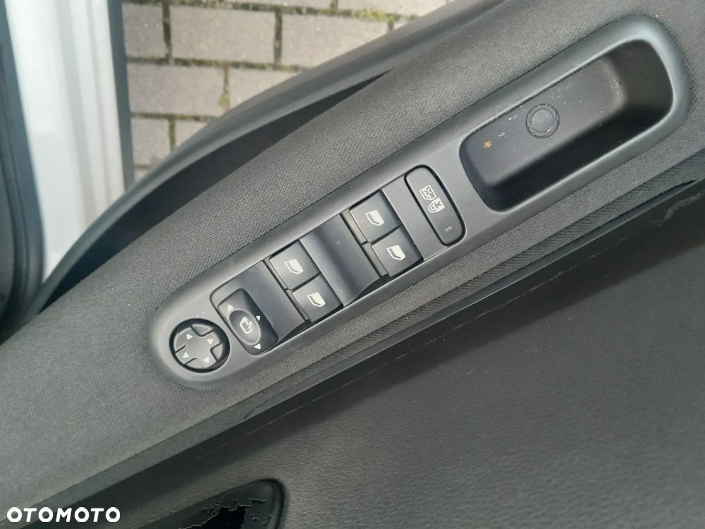 Peugeot 3008 1.6 THP Active - 11