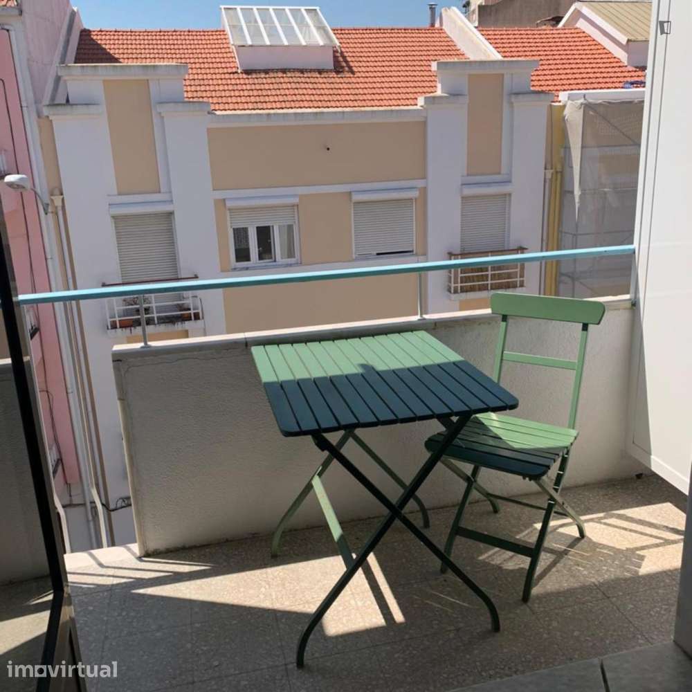 Quarto - localizado em Benfica Lisbon - Grande imagem: 5/13
