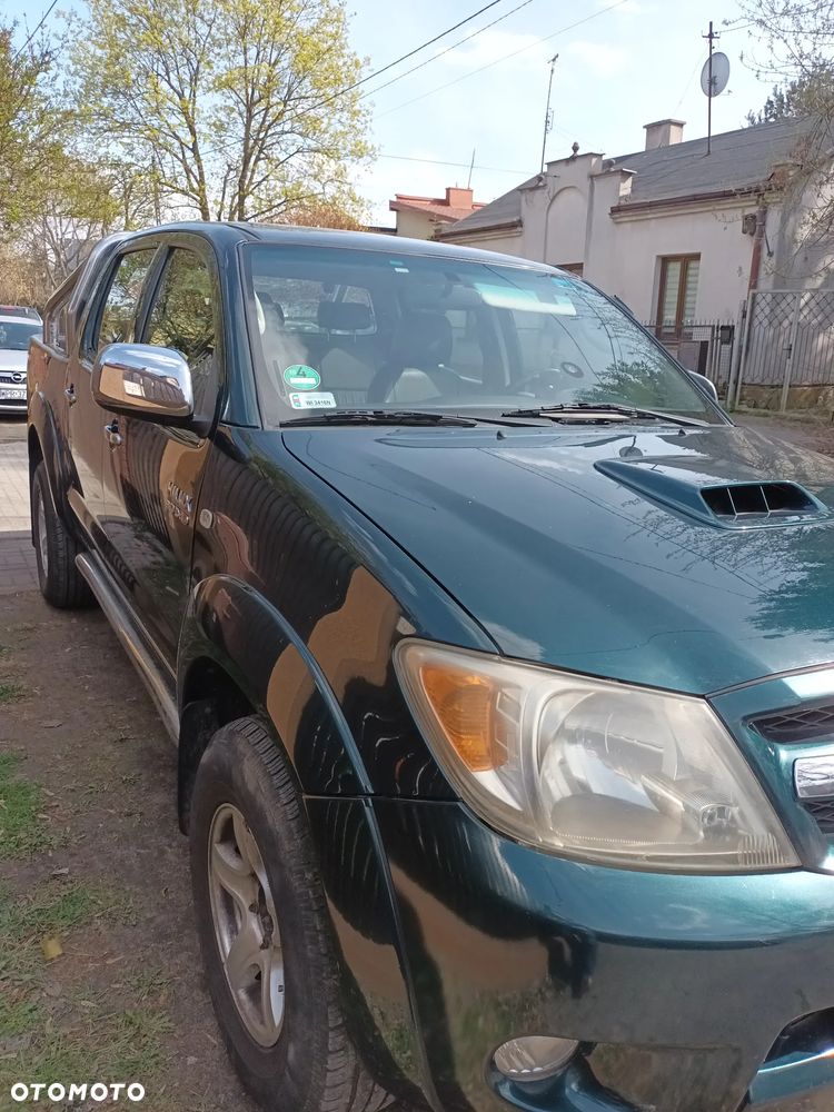 Toyota Hilux - 2