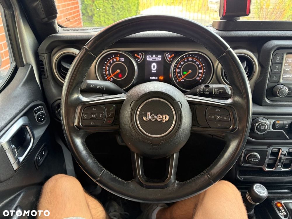 Jeep Wrangler - 9