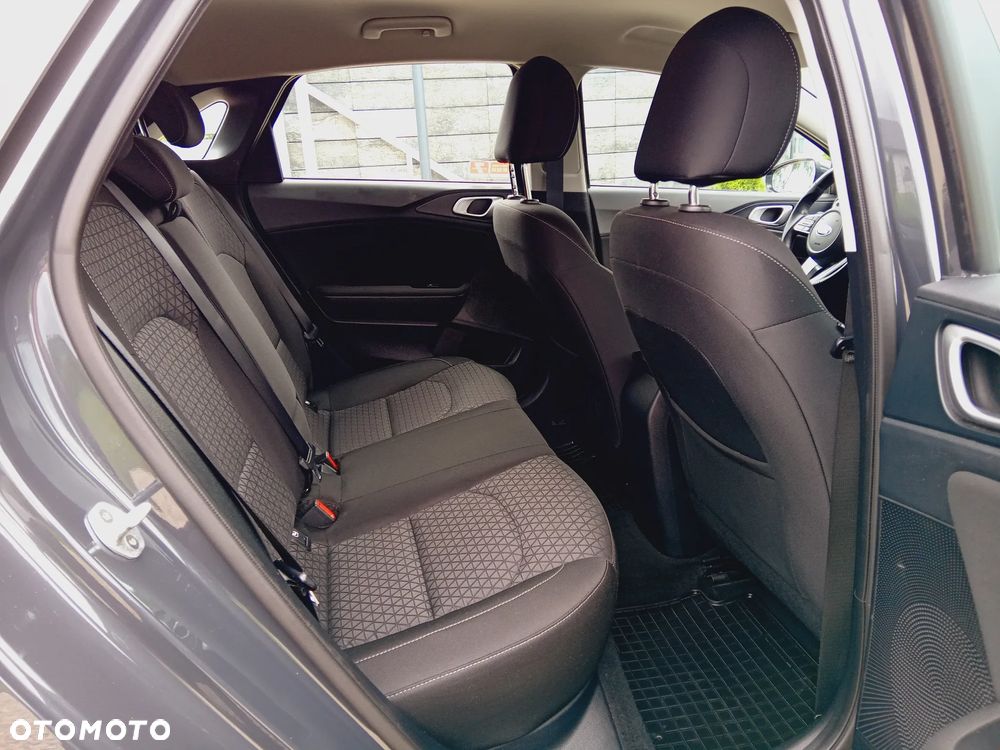 Kia Ceed 1.6 CRDi SCR M - 34