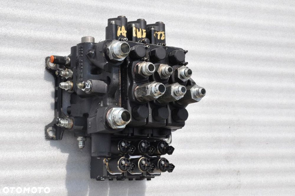 ROZDZIELACZ HARVESTER/ PARKER NR K170LS-US-SE35-031 - 2