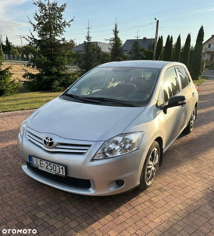 Toyota Auris - 4