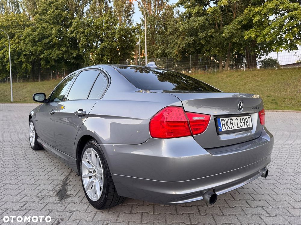 BMW Seria 3 335i xDrive Edition Sport - 12