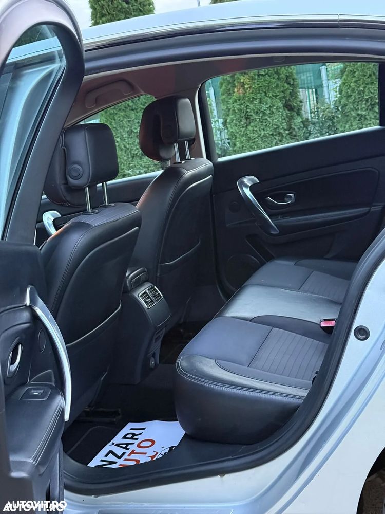 Renault Latitude 2.0 dCi Luxury - 10