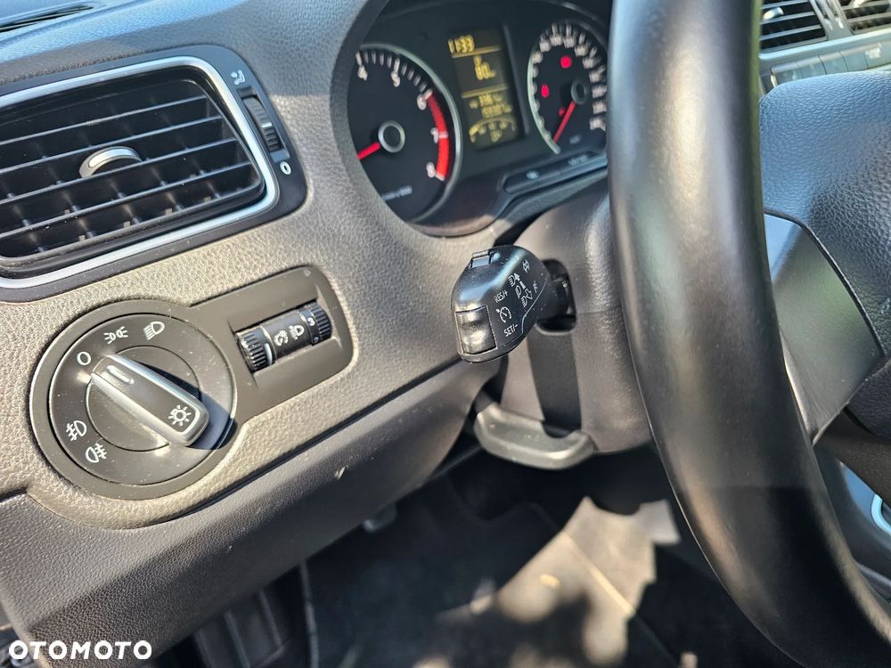 Volkswagen Polo 1.4 Team - 10