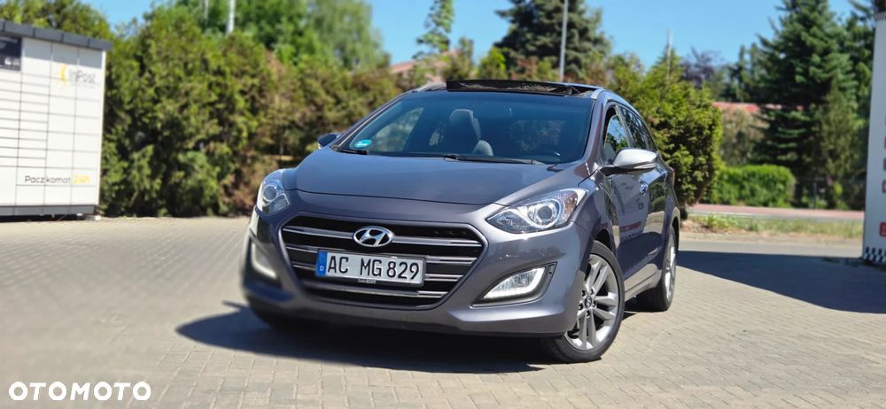 Hyundai i30 blue Kombi 1.6 GDi YES Gold - 2