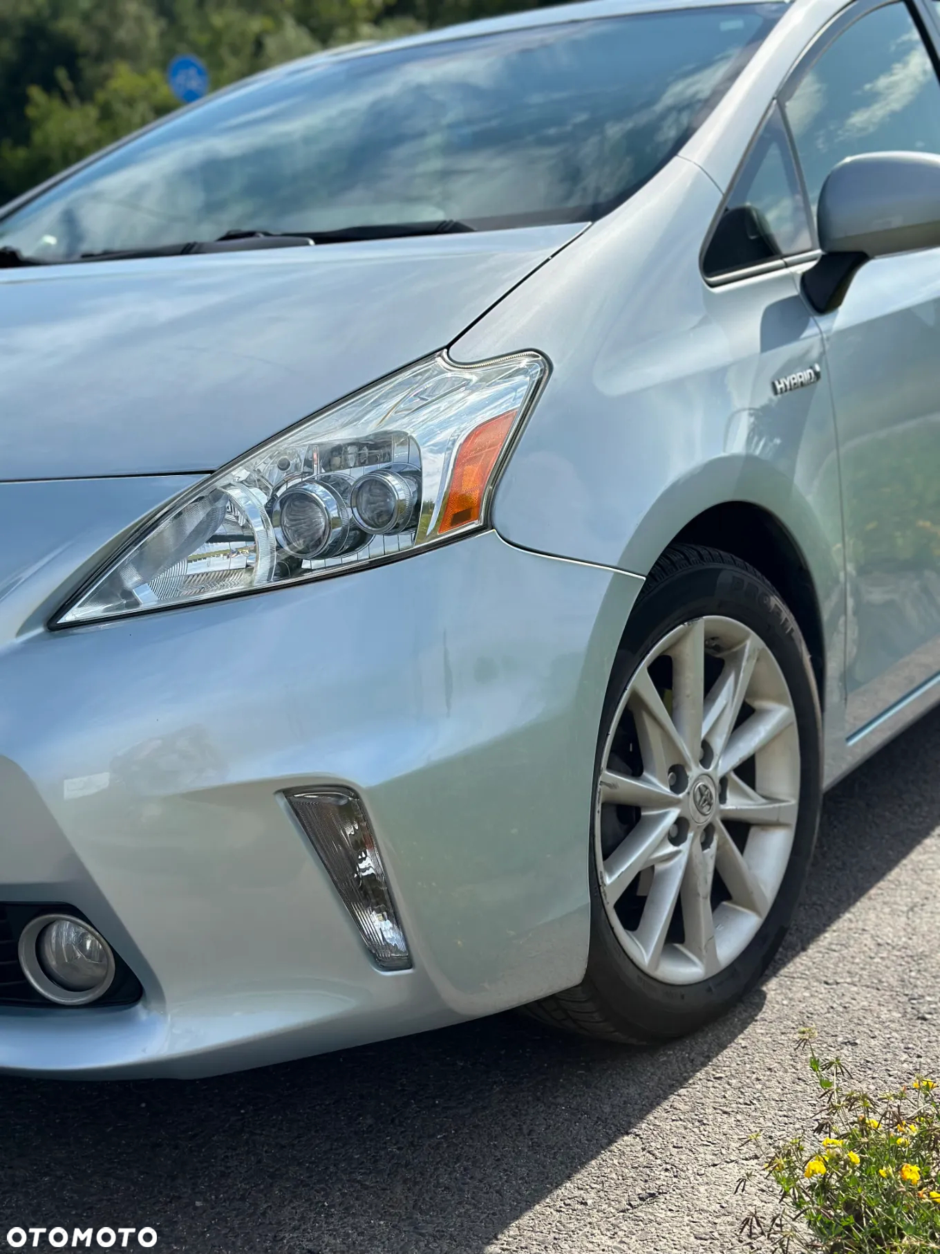 Toyota Prius+ (Hybrid) - 3