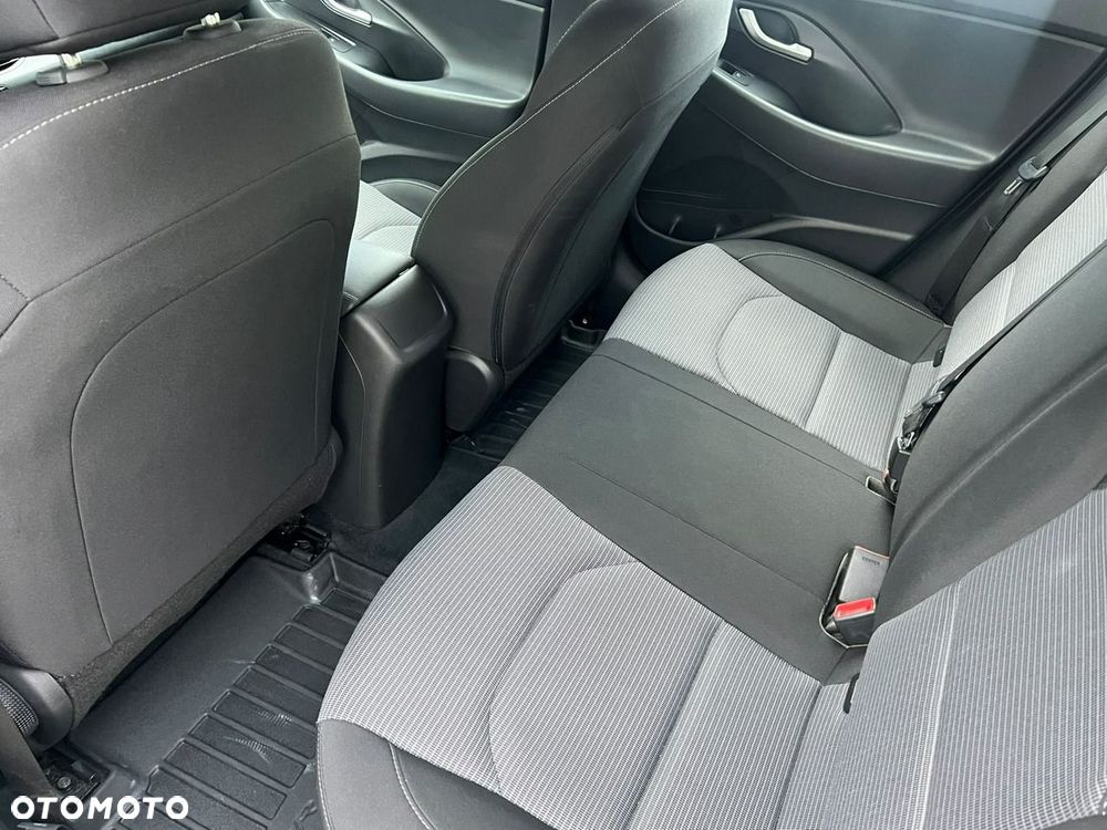 Hyundai i30 1.5 DPI Modern - 11