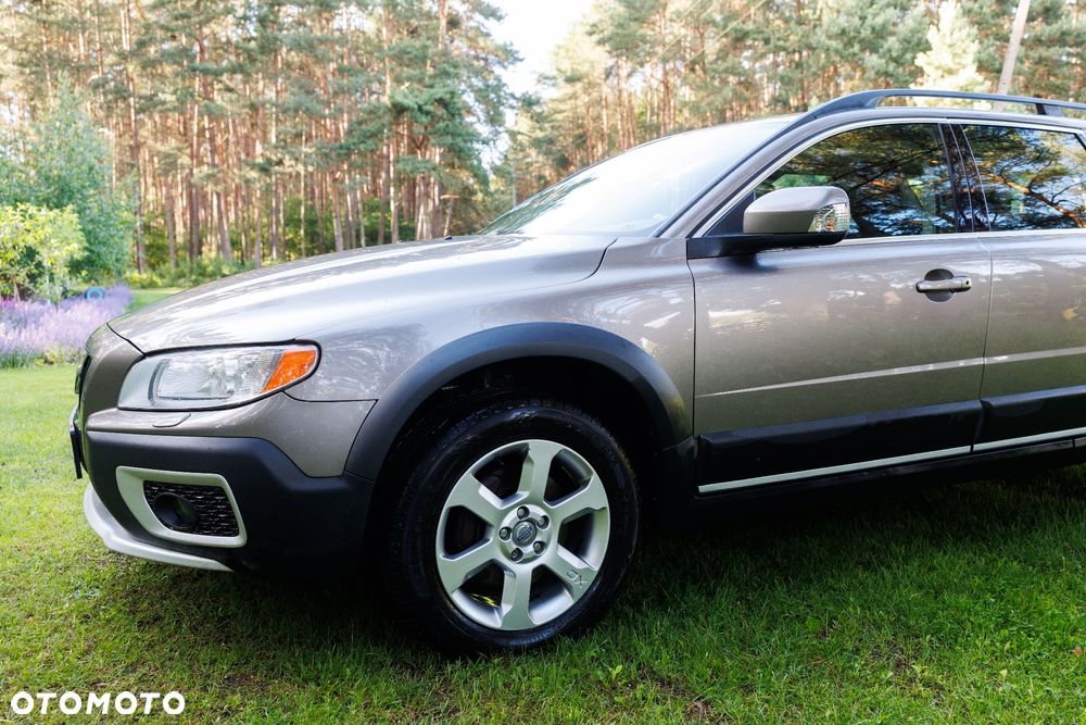 Volvo XC 70 2.4D AWD Momentum - 12