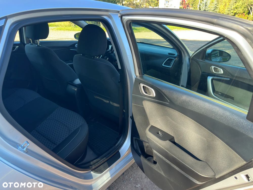 Kia Ceed - 7