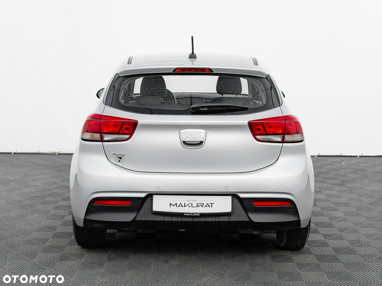 Kia Rio 1.2 M - 11