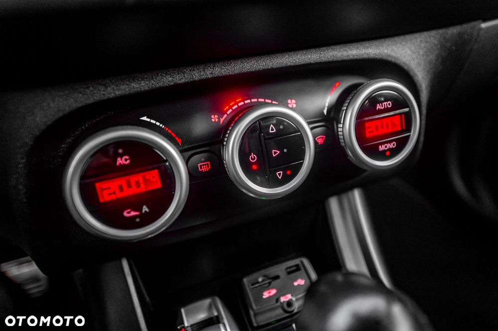 Alfa Romeo Giulietta 1.8 TBi 16V TCT Quadrifoglio Verde - 29