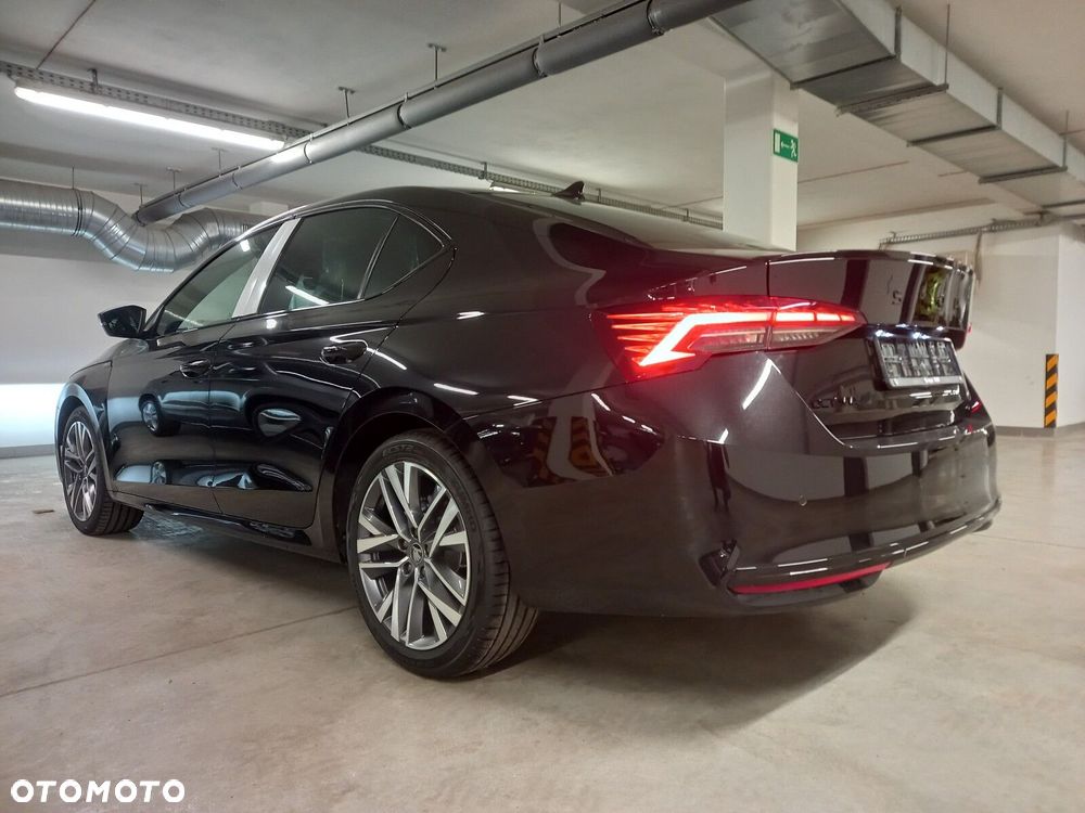 Skoda Octavia 2.0 TDI Sportline DSG - 2