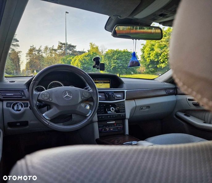 Mercedes-Benz Klasa E 350 CGI BlueEff Avantgarde - 16