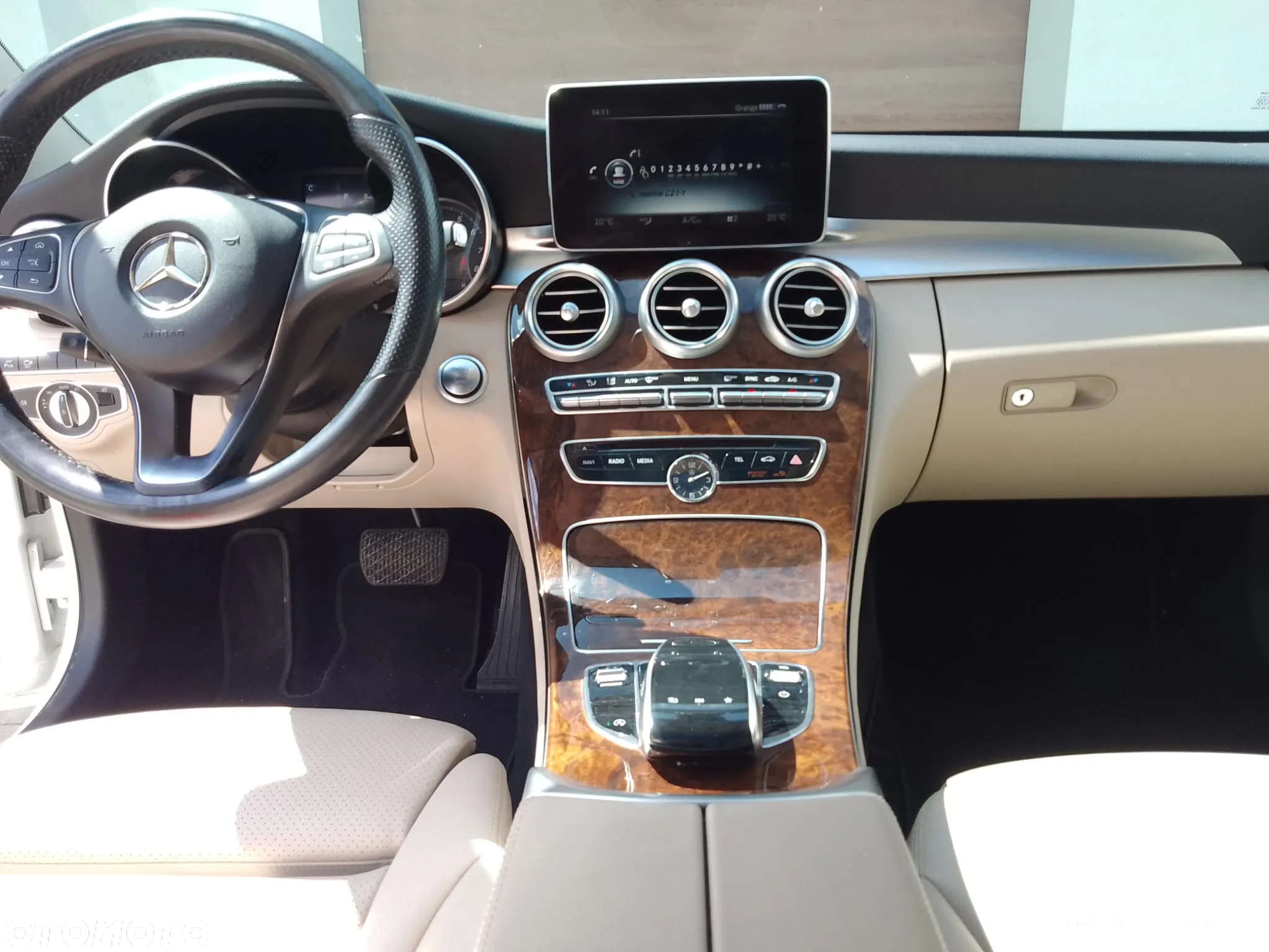 Mercedes-Benz Klasa C 300 9G-TRONIC AMG Line - 15