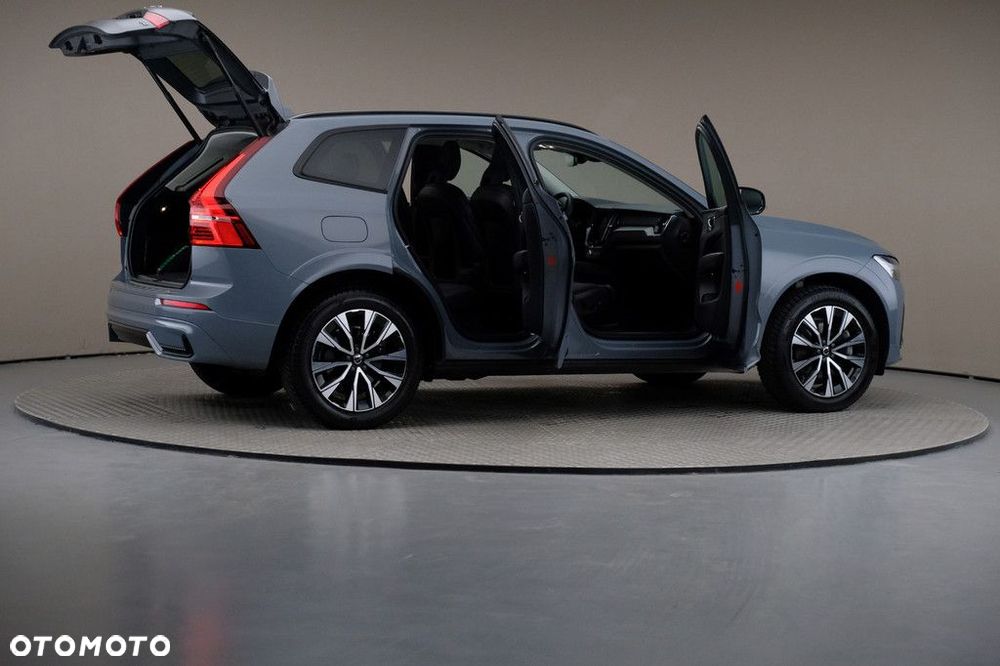 Volvo XC 60 B4 D Plus Dark - 6