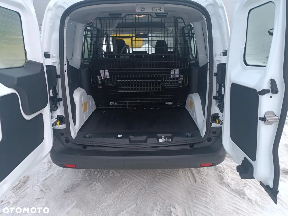 Ford Transit Courier Trend - 17