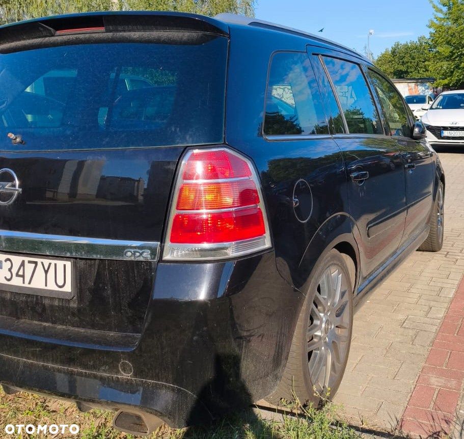 Opel Zafira - 2