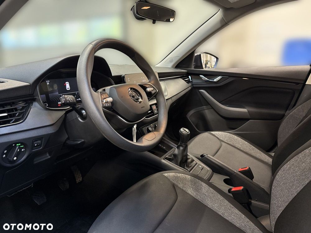 Skoda Kamiq 1.0 TSI Essence - 11