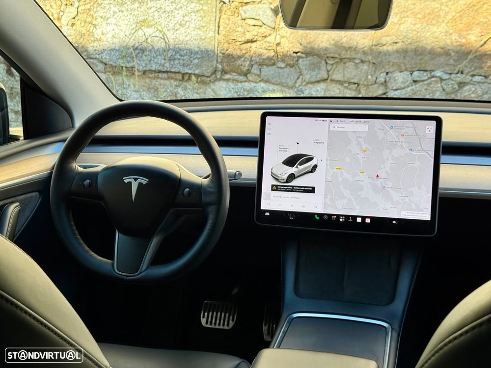 Tesla Model Y Long Range Dual Motor AWD - 28