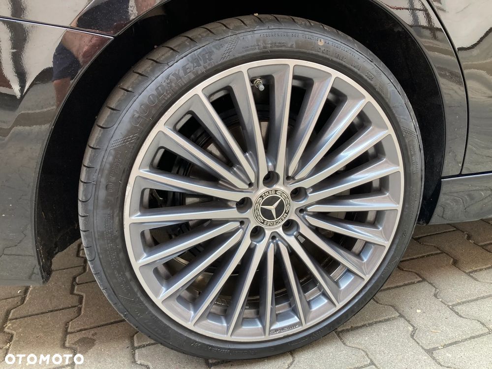 Mercedes-Benz Klasa C 220 d 4MATIC 9G-TRONIC - 9