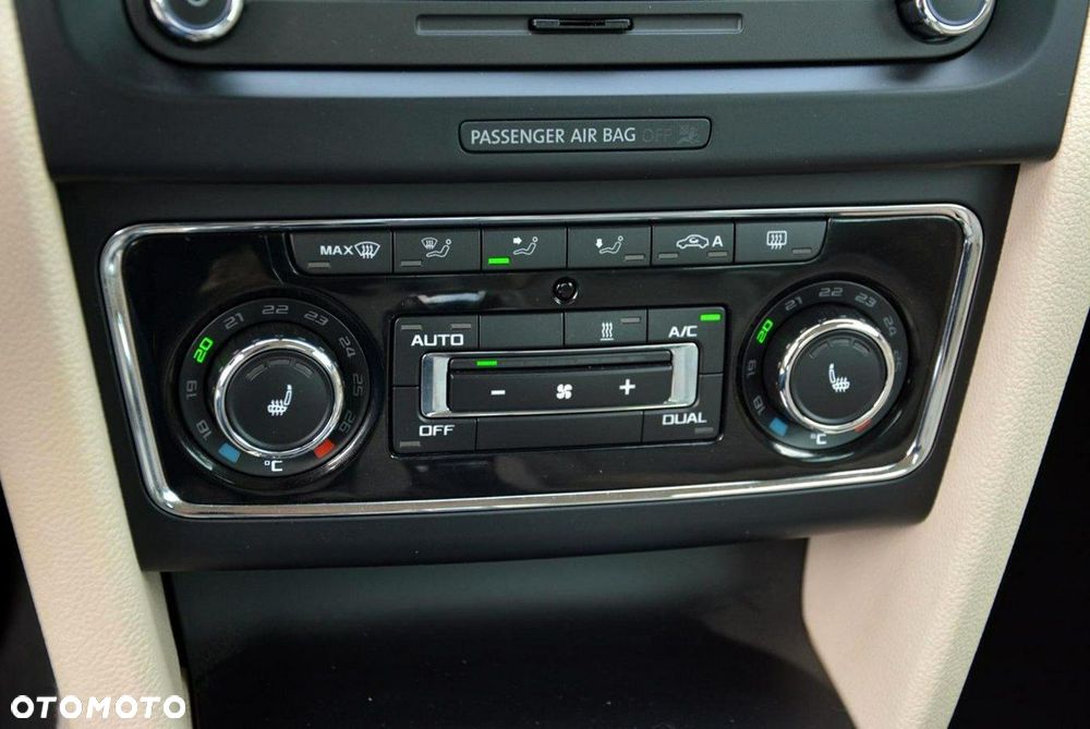 Skoda Superb 2.0 TDI DSG L&K - 32