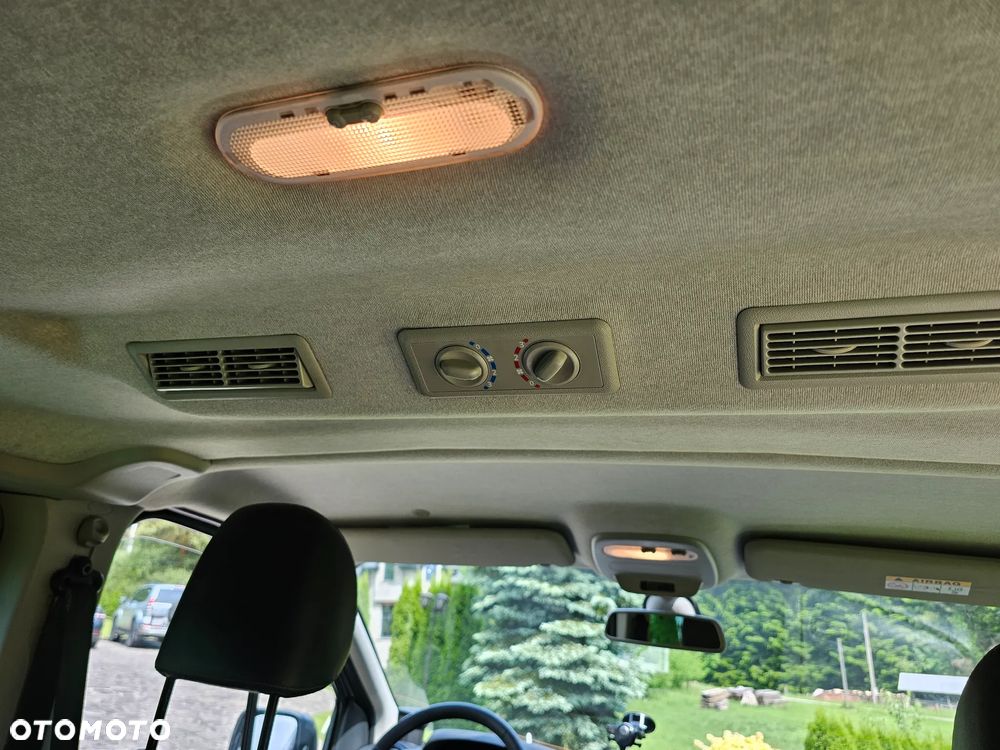 Opel Vivaro L2H1 2,9t Elegance Business - 28