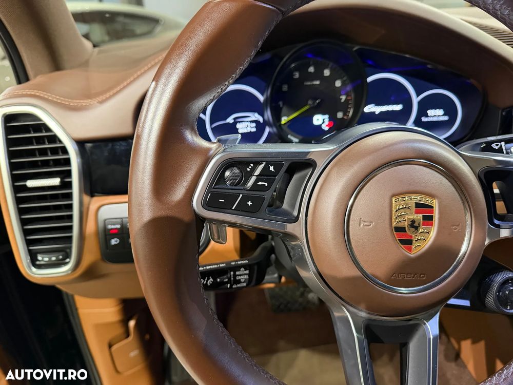 Porsche Cayenne E-Hybrid Tiptronic S Platinum Edition - 32