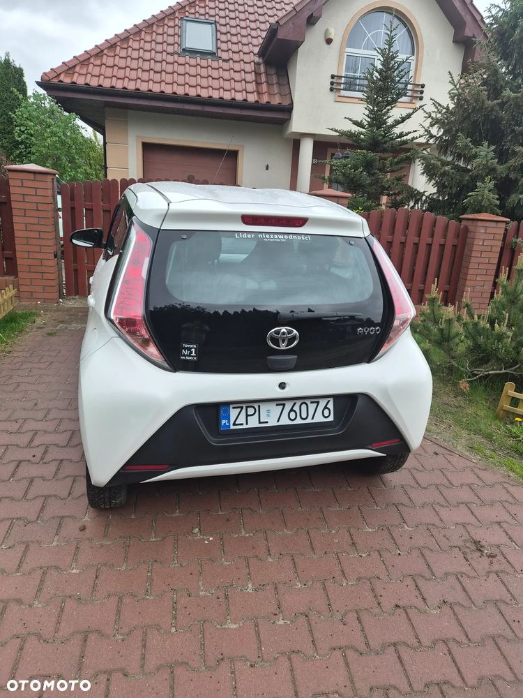 Toyota Aygo x-play - 5