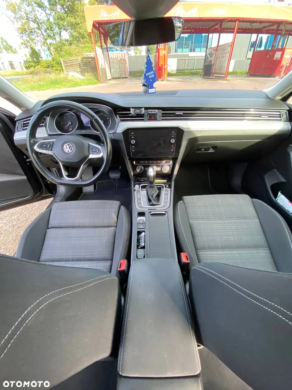 Volkswagen Passat - 8