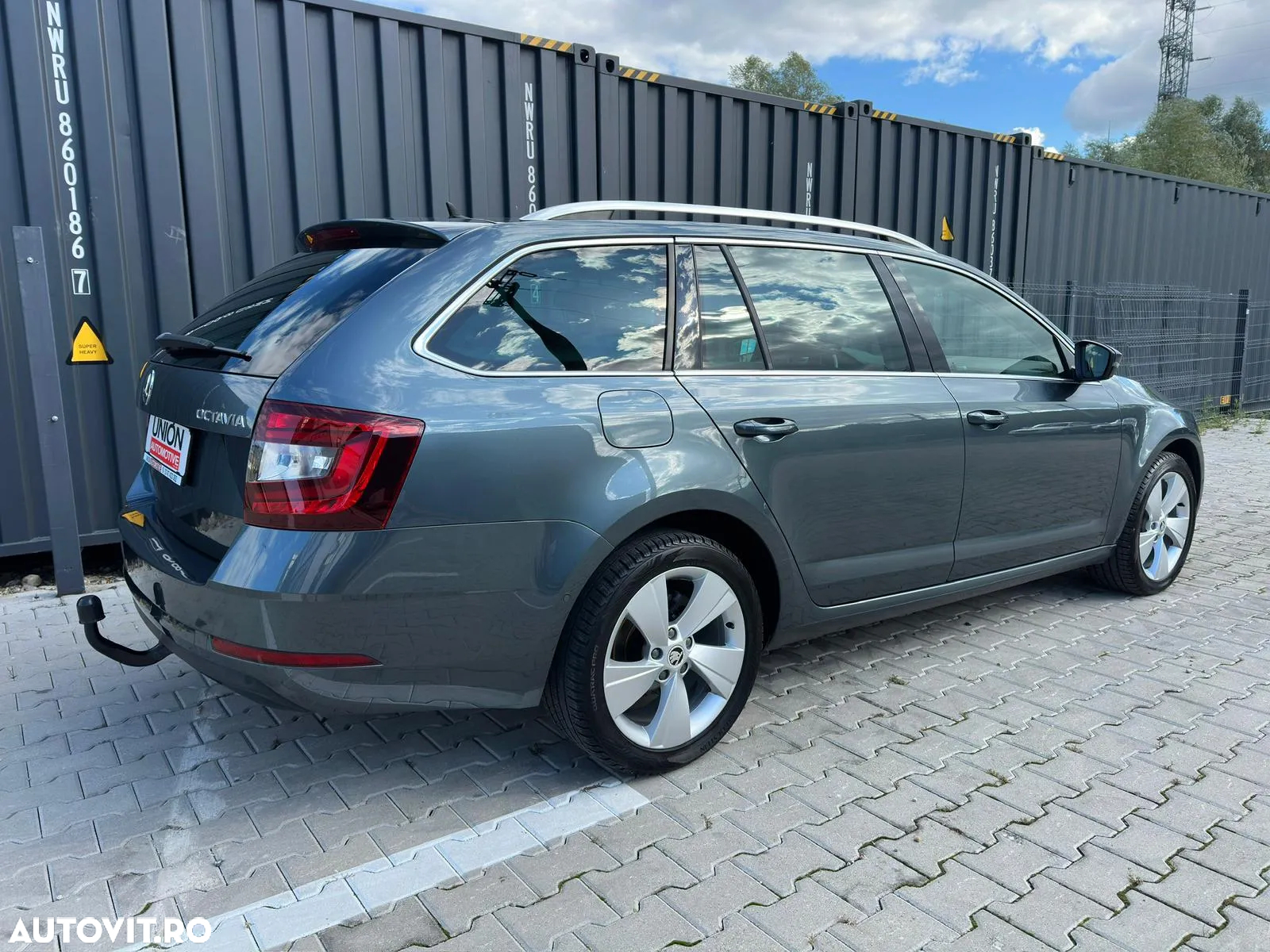Skoda Octavia Combi Diesel 1.6 TDI Style - 5